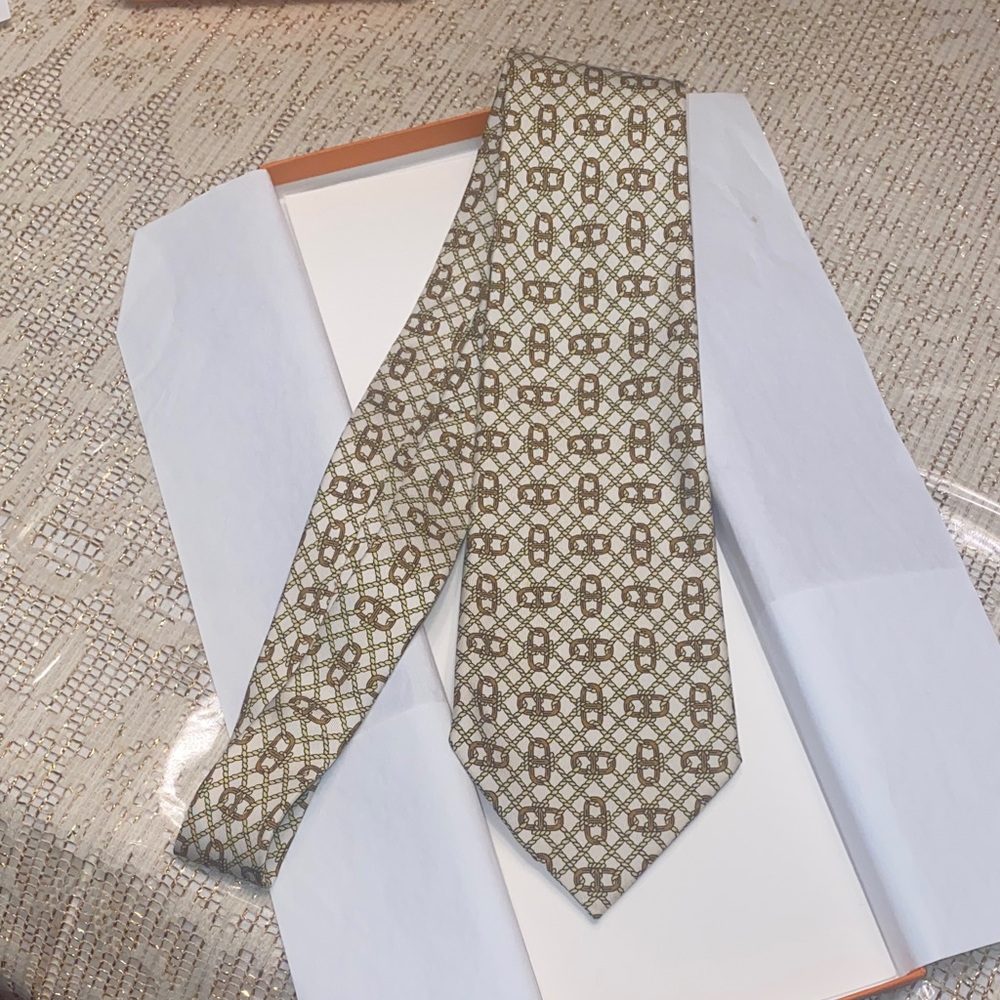 Hermes Silk Geometric Pattern Men's Tie in Beige -Brown and Olive